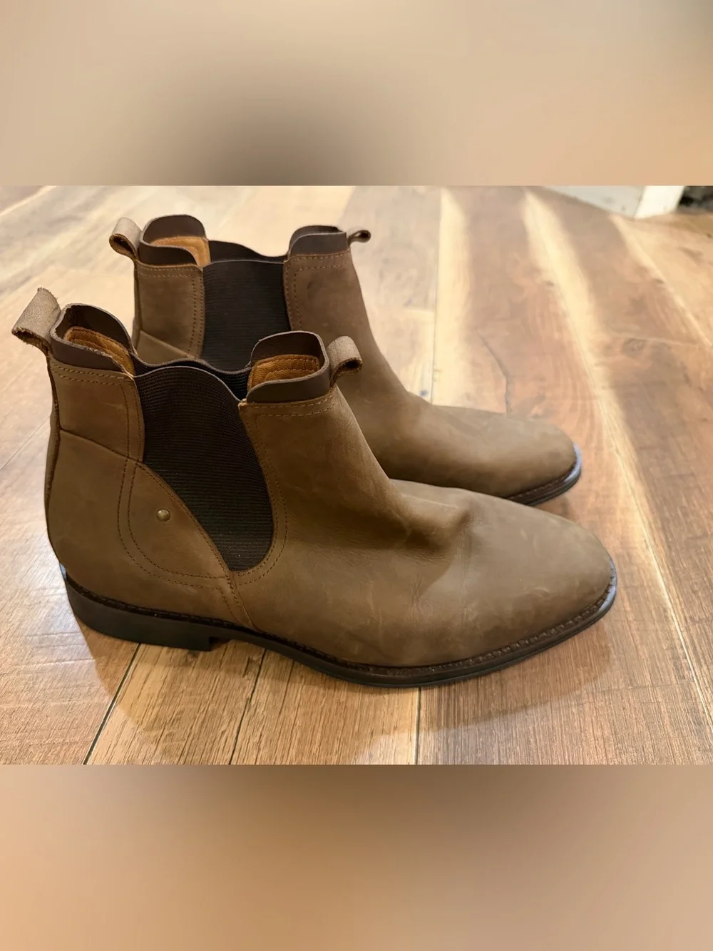 Men's Chelsea Boots in Brown - Classic Slip-On Style